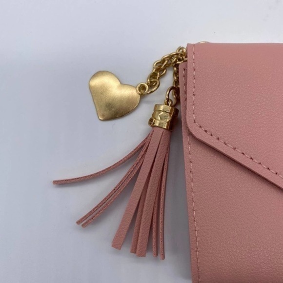 Minimalist Purse with Tassel and Golden Heart Pink - Picture 3 of 4